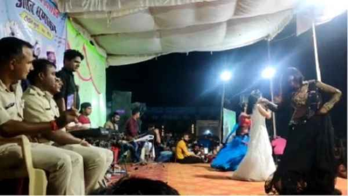 दशहरा पर्व के आयोजन में इस लिए शुरू हुआ विवाद