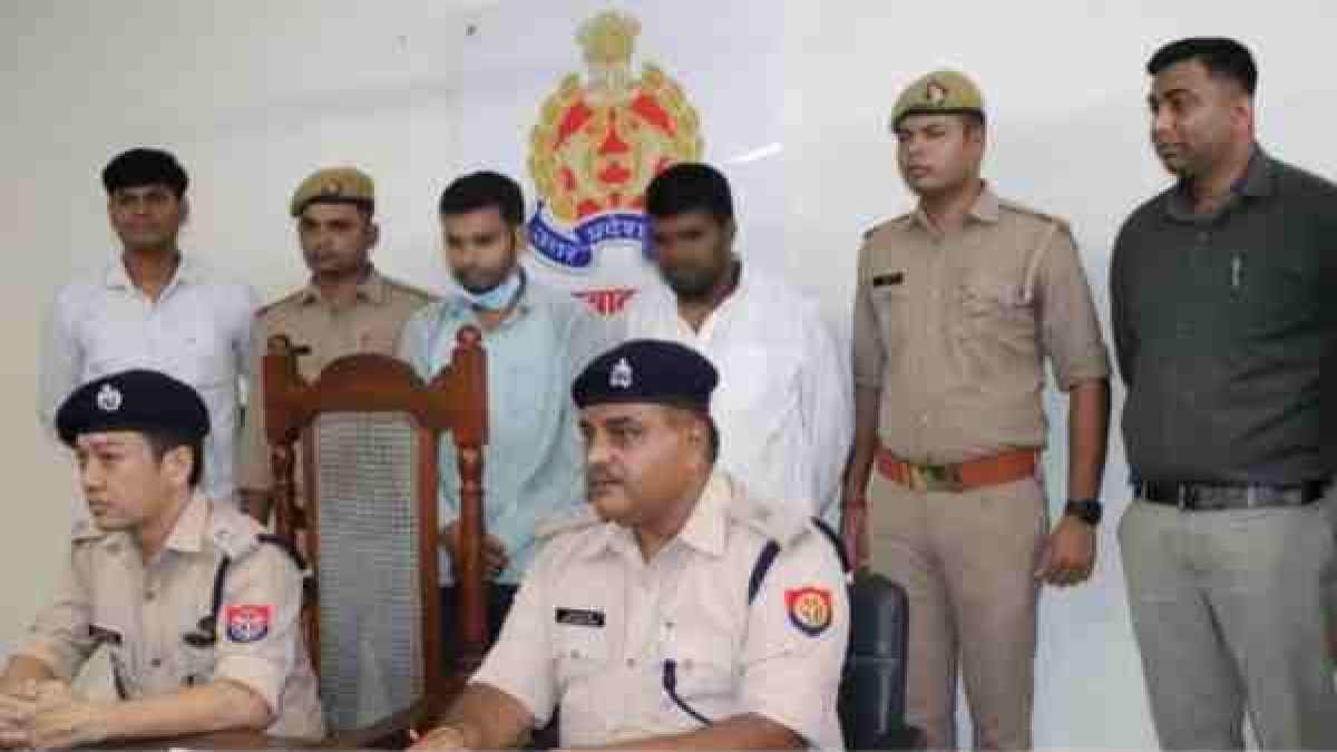 Moradabad News: Police caught two accused who hacked the e-challan portal Moradabad News: Police caught two accused who hacked the e-challan portal
