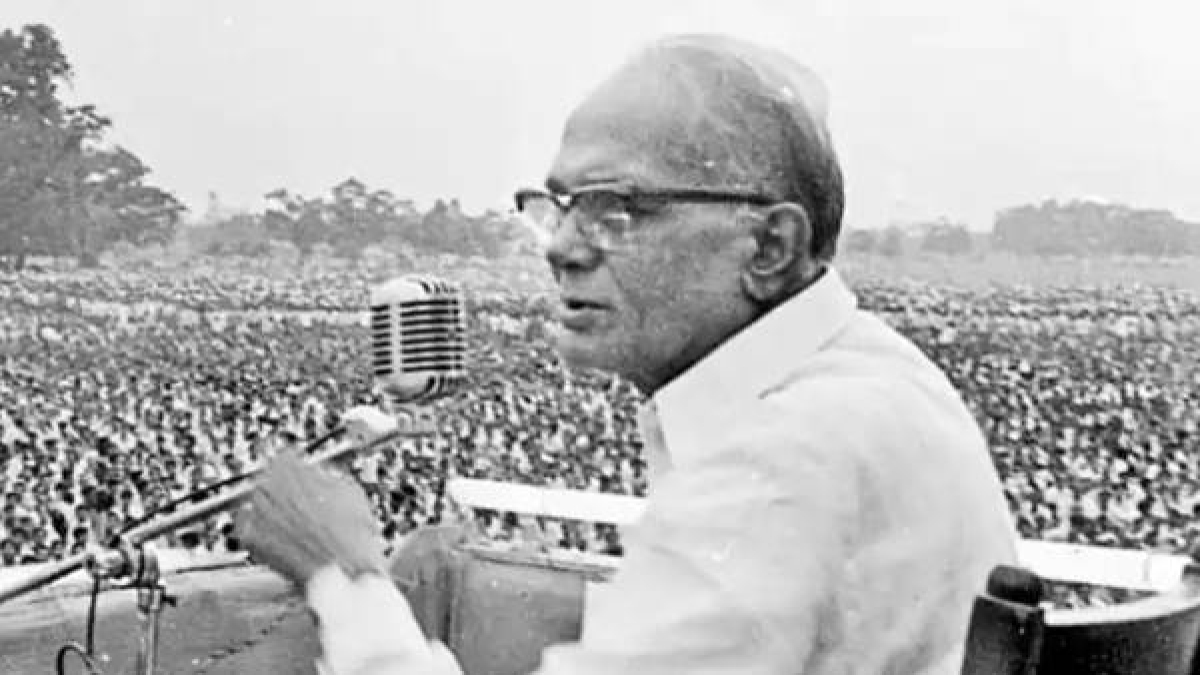 Jayaprakash Narayan Jayanti story of JP target by socialist thinkers Jayaprakash Narayan Jayanti story of JP target by socialist thinkers
