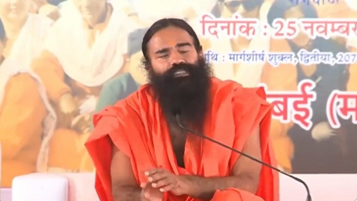 महुआ मोइत्रा बोलीं-'अब पता चला रामदेव महिला के कपड़े पहनकर क्यों...'