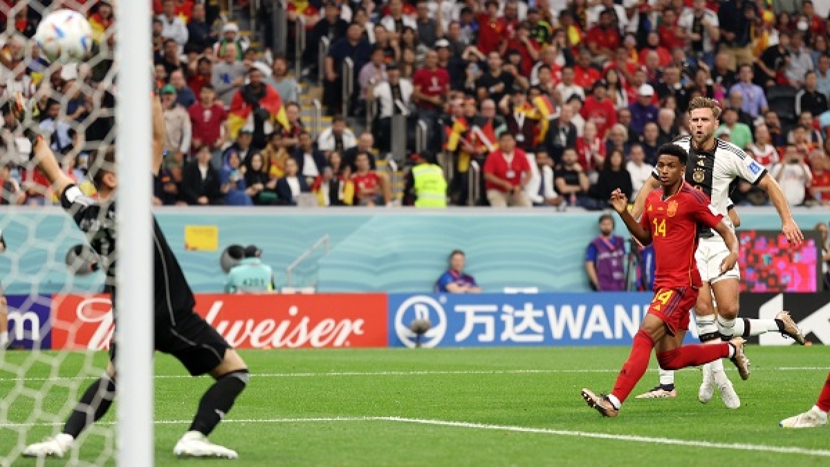 Germany hopes alive after playing 1-1 draw against Spain in Group E Germany hopes alive after playing 1-1 draw against Spain in Group E