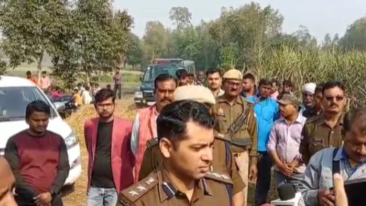 Pilibhit Three people of the same family died in suspicious condition fathers dead body was hanged Pilibhit Three people of the same family died in suspicious condition fathers dead body was hanged