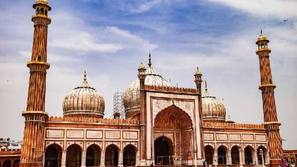 How Islamic is the entry of Muslim women in the mosque? How Islamic is the entry of Muslim women in the mosque?