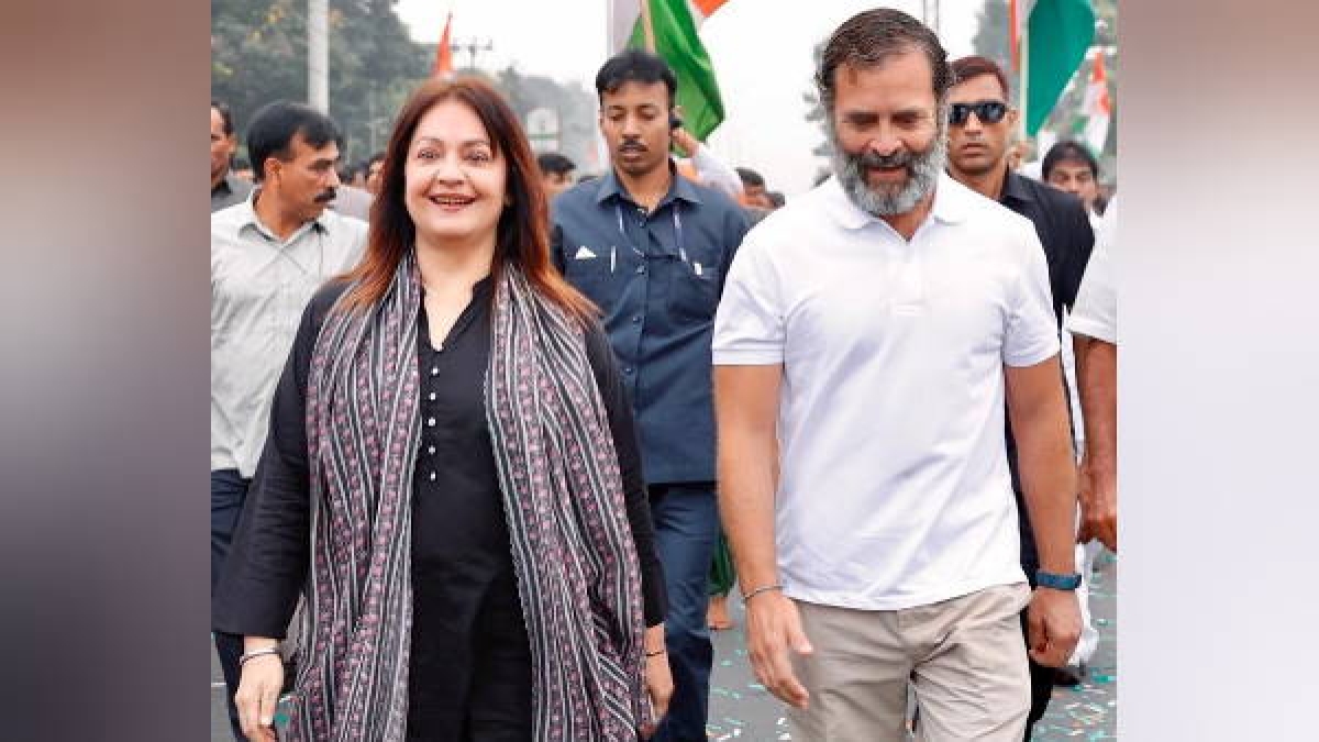 नीतेश राणे के ट्वीट पर पूजा भट्ट का जवाब