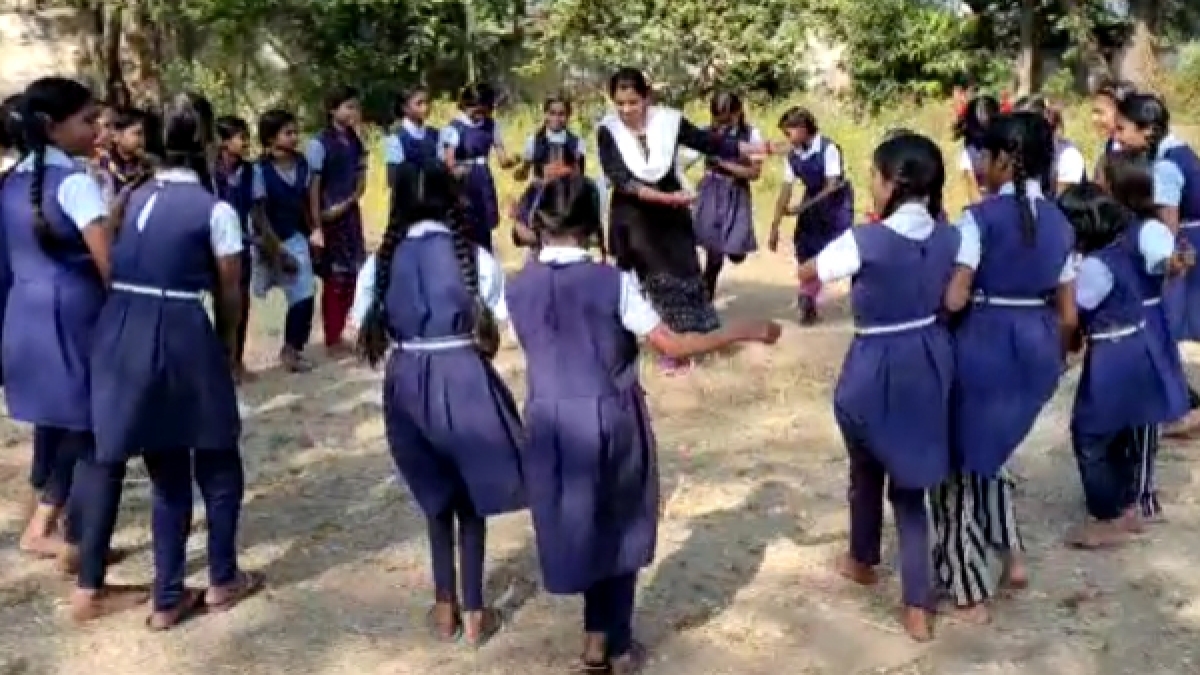 बैतूल के केलापुर गांव का शासकीय माध्यमिक स्कूल