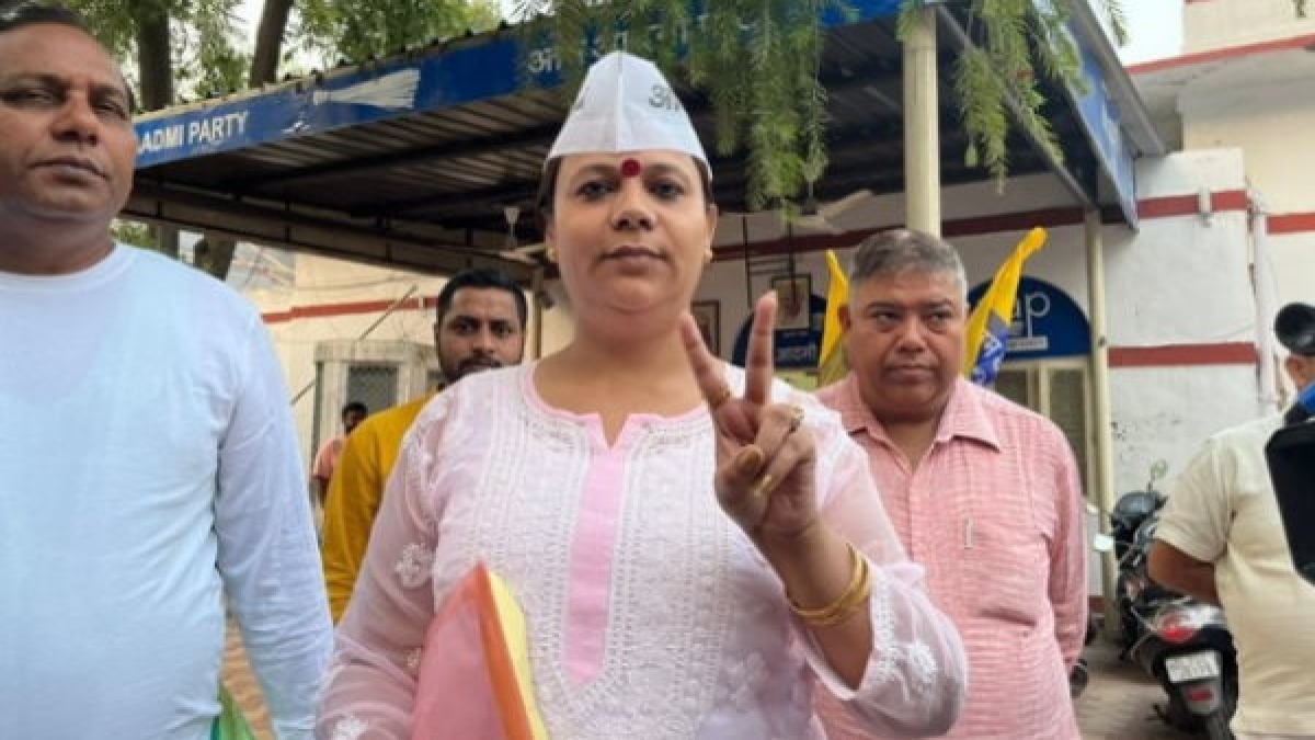MCD Election Results AAP transgender candidate Bobi wins from Sultanpuri A MCD Election Results AAP transgender candidate Bobi wins from Sultanpuri A