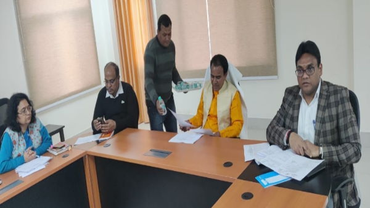 job recruitment open soon health department minister gave instructions fill the vacant posts job recruitment open soon health department minister gave instructions fill the vacant posts