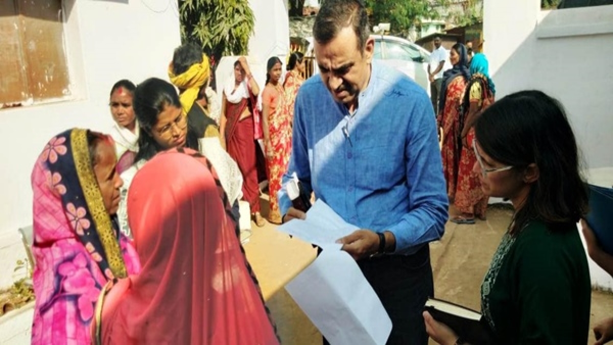 डिंडौरी जिले के ये कलेक्टर साहब गजब है