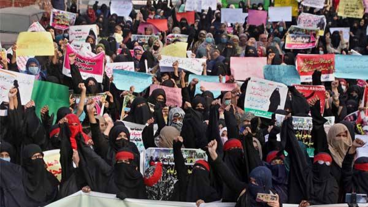 Anti-hijab protests and women in iran know about moral policing Anti-hijab protests and women in iran know about moral policing