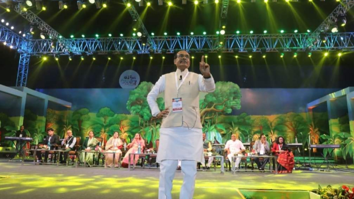 MP : 50 हजार शिक्षकों की भर्ती को लेकर शिवराज की बड़ी घोषणा MP : 50 हजार शिक्षकों की भर्ती को लेकर शिवराज की बड़ी घोषणा