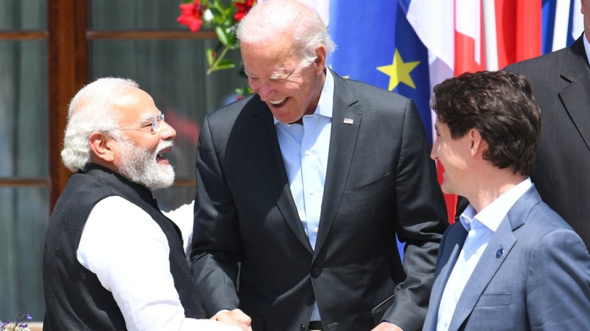 मोदी मोदी