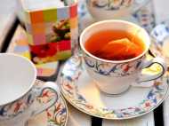 चाय के प्यालों से जानिए किसी के इंसान के लबों और दिल की बातें