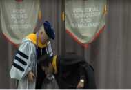 Video:जब शिकागो IIT में इंडियन छात्र ने छुए डीन के पैर, देखते ही रह गए लोग