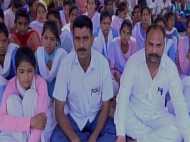 छेड़खानी से परेशान 80 छात्राओं ने छोड़ा स्कूल, भूख हड़ताल पर बैठी