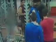 VIDEO: जिम में युवक ने की महिला से छेड़छाड़, विरोध करने पर की मारपीट