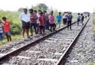 GORAKHPUR : शादी के लिए घर वाले नहीं थे तैयार,प्रेमी-प्रेमिका ने दी जान