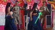 'बलम जी मन पिघला देनी' के फेर में निपट गए दरोगा जी, नचनिया संग ठुमके लगाने पर हुए सस्पेंड,Video
