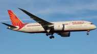 Air India Flight: फ्लाइट के अंदर ऑमलेट में कॉकरोच, बच्चे को फूड प्वॉइजनिंग, एयरलाइंस ने दिया रिएक्शन