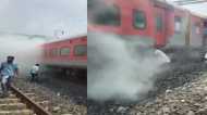 Malwa Express: इंदौर में मालवा एक्सप्रेस के कोच से अचानक उठने लगा धुआं, यात्रियों में मची भगदड़