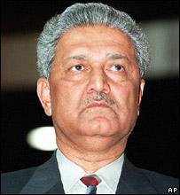 क़दीर ख़ान ने इन आरोपों को बेबुनियाद बताया है क़दीर ख़ान ने इन आरोपों को बेबुनियाद बताया है