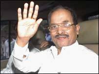 सरपोतदार तीन बार सांसद रहे हैं लेकिन पिछला चुनाव वो हार गए थे सरपोतदार तीन बार सांसद रहे हैं लेकिन पिछला चुनाव वो हार गए थे