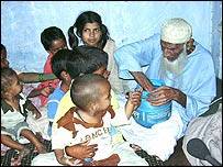 हबीब मियाँ भरा पूरा परिवार छोड़ कर गए हैं हबीब मियाँ भरा पूरा परिवार छोड़ कर गए हैं