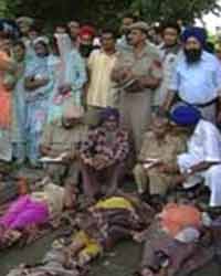 100 dead in stampede in Naina Devi temple in HP 100 dead in stampede in Naina Devi temple in HP