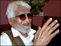एमएफ़ हुसैन दो वर्ष से भारत से बाहर हैं एमएफ़ हुसैन दो वर्ष से भारत से बाहर हैं