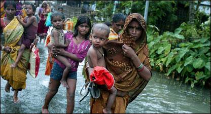 बिहार सरकार की आंकड़ों के अनुसार बाढ़ से अबतक 96 लोगों की मौत हुई है बिहार सरकार की आंकड़ों के अनुसार बाढ़ से अबतक 96 लोगों की मौत हुई है