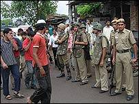 क्षेत्र के लोगों के मन में अनेक सवाल हैं क्षेत्र के लोगों के मन में अनेक सवाल हैं