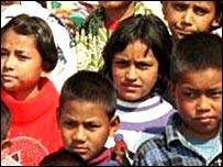 नेपाल सरकार के एक अधिकारी के अनुसार देश में 58 एजेंसियों को इस काम के लिए अनुमति दी जाएगी नेपाल सरकार के एक अधिकारी के अनुसार देश में 58 एजेंसियों को इस काम के लिए अनुमति दी जाएगी