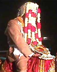 Groom Groom