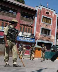 kashmir curfew kashmir curfew