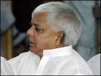 लालू यादव ने बिहार के सभी राजनीतिक दलों को साथ आने का आह्वान किया है लालू यादव ने बिहार के सभी राजनीतिक दलों को साथ आने का आह्वान किया है