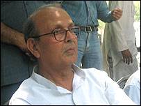 वीपी सिंह वर्ष 1989 में भारत के प्रधानमंत्री बने थे वीपी सिंह वर्ष 1989 में भारत के प्रधानमंत्री बने थे