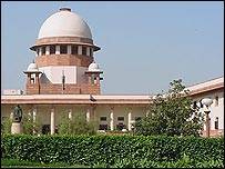 सुप्रीम कोर्ट ने केंद्र सरकार को हलफ़नामा दाख़िल करने को कहा है सुप्रीम कोर्ट ने केंद्र सरकार को हलफ़नामा दाख़िल करने को कहा है