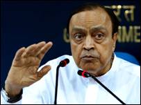 भाजपा ने चुनाव आयोग से कांग्रेस और यूपीए सरकार के ख़िलाफ़ कार्रवाई करने की मांग की है भाजपा ने चुनाव आयोग से कांग्रेस और यूपीए सरकार के ख़िलाफ़ कार्रवाई करने की मांग की है