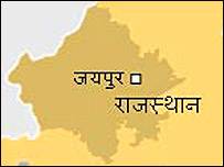 राज्य की सियासी फिज़ा में घुले नारों में अब जाति का आवेग और उन्माद है. राज्य की सियासी फिज़ा में घुले नारों में अब जाति का आवेग और उन्माद है.