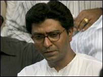 राज ठाकरे के ख़िलाफ़ कई मामले दर्ज हो चुके हैं राज ठाकरे के ख़िलाफ़ कई मामले दर्ज हो चुके हैं