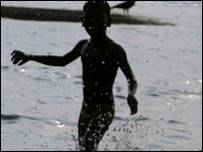 भारत में बालकों के शोषण की घटनाएँ बढ़ रही हैं भारत में बालकों के शोषण की घटनाएँ बढ़ रही हैं
