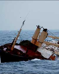 ship sinks ship sinks