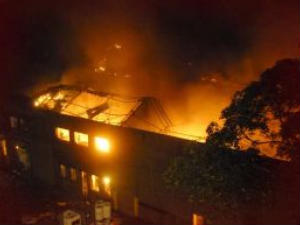 A cloth factory catches fire in howrah state of west bengal as a air condition turn into bomb. A cloth factory catches fire in howrah state of west bengal as a air condition turn into bomb.