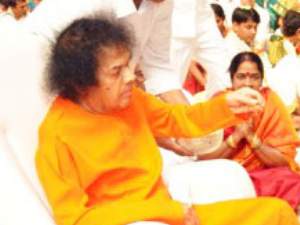 Mystery continues on Baba Satya Sai's treasure as his nephew caught with the heavy amount of 35 lakh. His follower demanding for the probe in this case. Mystery continues on Baba Satya Sai's treasure as his nephew caught with the heavy amount of 35 lakh. His follower demanding for the probe in this case.