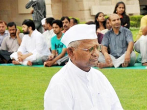 'Jail Bharo Aandolan' again after Anna' arresting, 12 Stadium convert into Jail 'Jail Bharo Aandolan' again after Anna' arresting, 12 Stadium convert into Jail