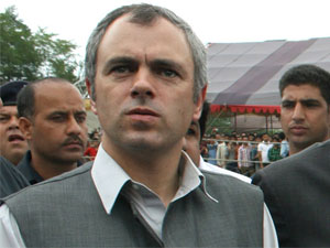 Omar spreads Afzal Guru fire on Twitter; BJP furious, Congress mum Omar spreads Afzal Guru fire on Twitter; BJP furious, Congress mum