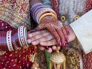 Australian woman got married with Indian godman Australian woman got married with Indian godman