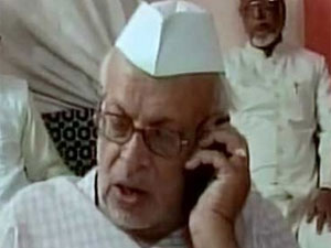 Senior Congress leader and former Madhya Pradesh minister, Aziz Qureshi Senior Congress leader and former Madhya Pradesh minister, Aziz Qureshi