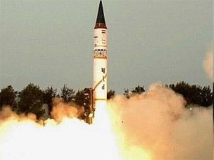 India tests nuclear capable Agni-1 ballistic missile India tests nuclear capable Agni-1 ballistic missile