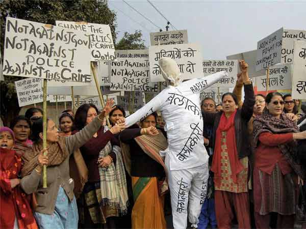 पीडि़ता फार्महाउस ले जाने की बात कहकर ले गया था सन्नी
