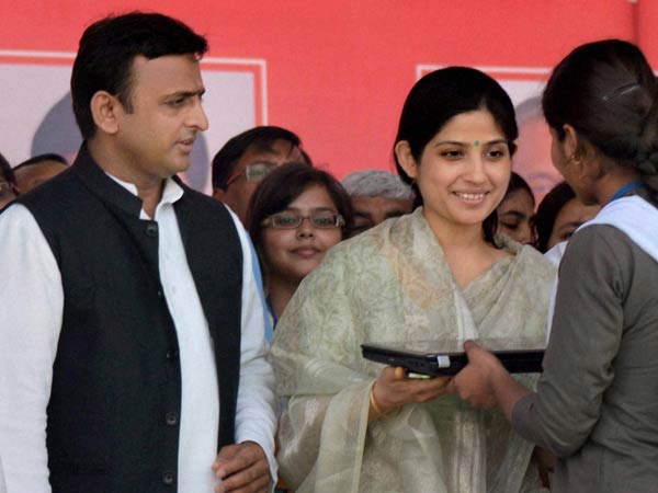 युवाओं के लोकप्रिय नेता के तौर पर किया गया पेश